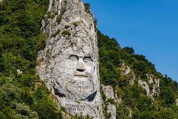 Standbeeld van de Dacische koning Decebalus in Roemenië van Roland Brack