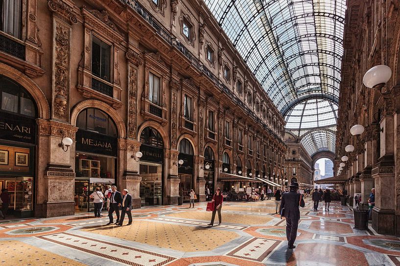 Victor Emanuel gallery Milan by Rob Boon