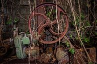 rusty workbench by Leon Ouwehand thumbnail