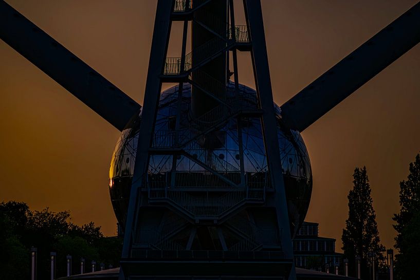 Sphäre im Sonnenuntergang von Patrick Mertens aka Pat Probleme