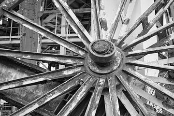 Remains of a winding tower by HGU Foto