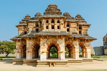 Lotus Mahal (Chitrangi Mahal) paleis in Hampi, Karnataka, India, Azië van WorldWidePhotoWeb