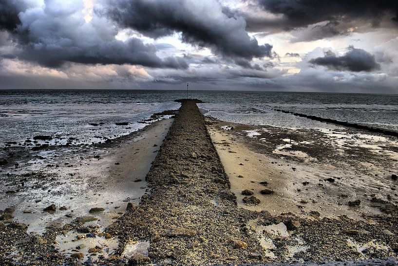 At the beach Vlieland par Cor de Keijzer