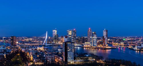 Panorama van Rotterdam Nachtopname
