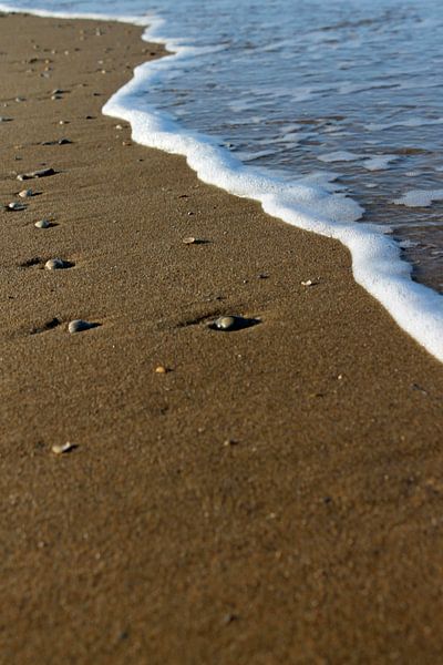 Beach by Marguérite Guijt