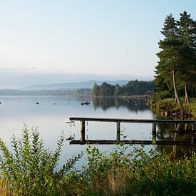 Zweedse ochtend over het Siljanmeer van marcel schoolenberg