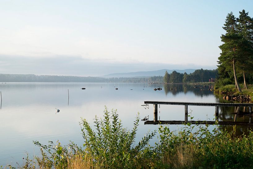 Zweedse ochtend over het Siljanmeer by marcel schoolenberg