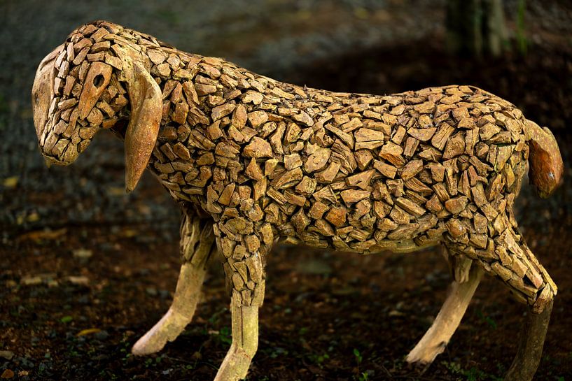 Mouton en mosaïque, en bois par Franklin Driessen