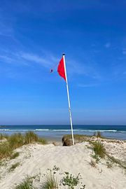 A warning and a sense of vastness at the same time by Theodor Decker