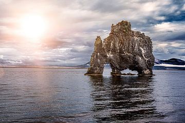 Hvítserkur Basalt rotsen in IJsland van Thomas Heitz