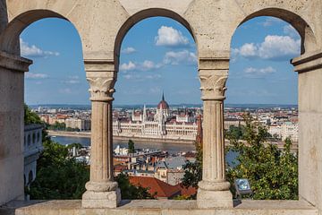 BUDAPEST 08 by Tom Uhlenberg