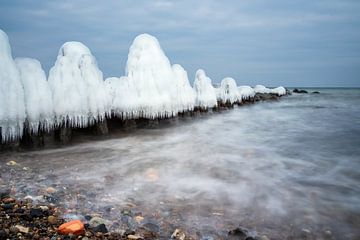 Winter at the coast of the Baltic Sea near Kühlungsborn by Rico Ködder