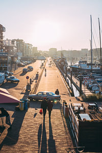 Goldene Stunde im Hafen von Scheveningen