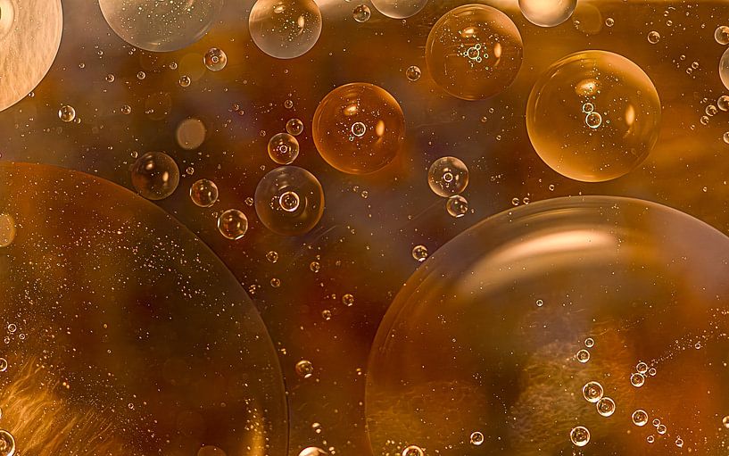 Monde abstrait plein de lumière et d'éclat par Ria Overbeeke