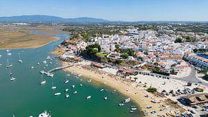 Alvor: vissersdorpje aan een prachtige lagune in de Portugese Algarve van David Gorlitz