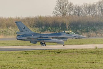 Nederlandse F-16 van het Solo Display Team 2014/2015.