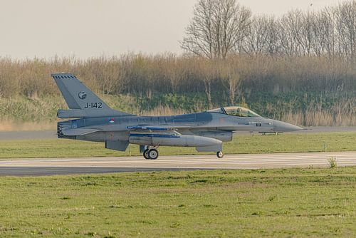 Nederlandse F-16 van het Solo Display Team 2014/2015.
