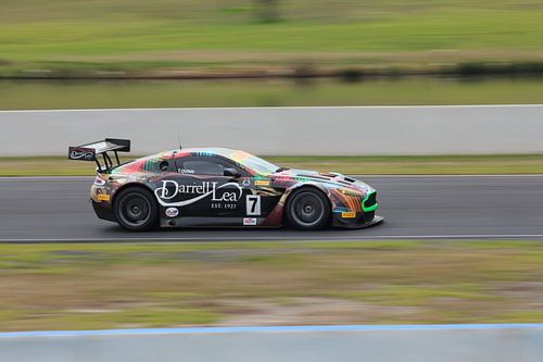 Aston Martin GT3 op een racecircuit sportscar