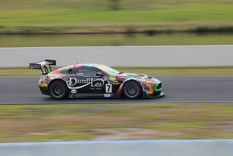 Aston Martin GT3 on a racecircuit sportscar by Atelier Liesjes