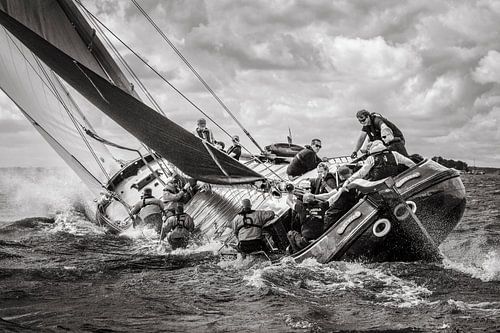 Drachtster Skûtsje in actie op De Fluessen van ThomasVaer Tom Coehoorn