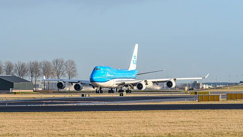 Taxiënde KLM Boeing 747-400M combi.