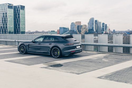 Porsche Panamera 4S in Amsterdam