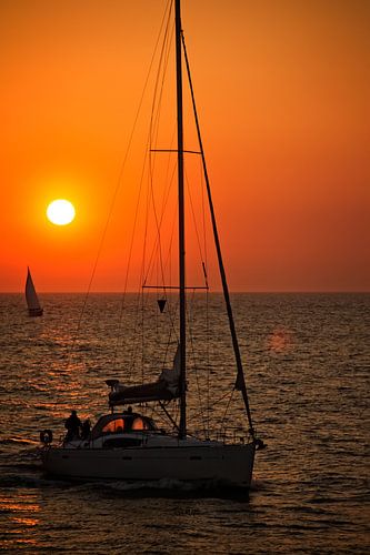 Segeln bei Sonnenuntergang