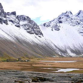 The Vestrahorn with the viking village in the background by Judith van Wijk