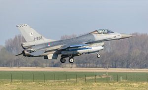 Royal Air Force F-16 Fighting Falcon (J-632).