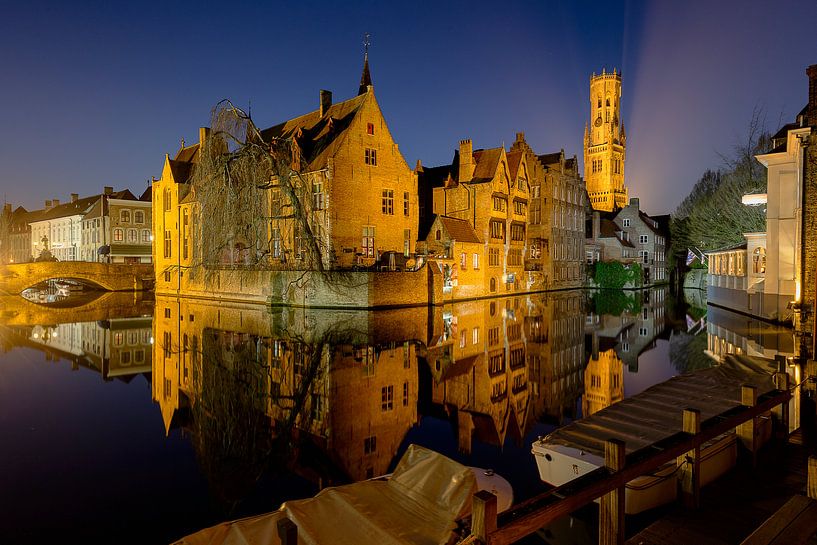 de rozenhoedkaai in Brugge, Belgie van Fotografie Krist / Top Foto Vlaanderen