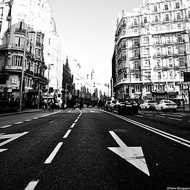 Madrid city life van Pieter Boogaard