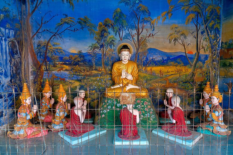 Monywa Township: Thanboddhay pagode by Maarten Verhees