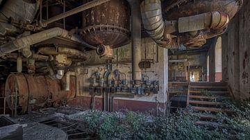 Usine négligée et abandonnée sur Atelier Liesjes