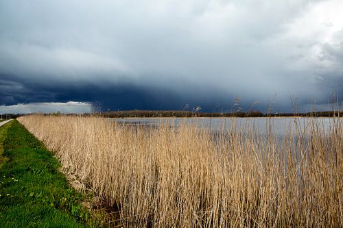 Donkere wolken boven het Oldambt