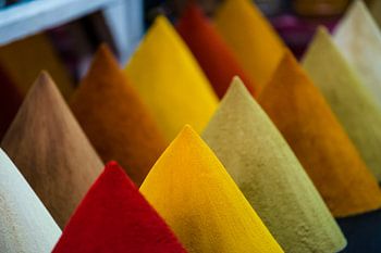 Gewürze auf einem Markt in Marokko