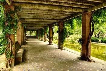 Overdekt ongebruikt terras 