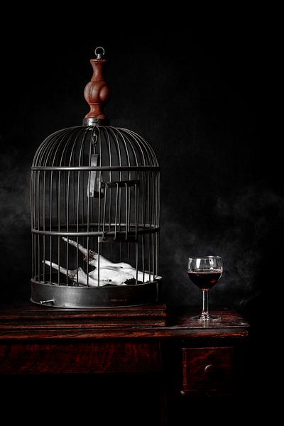 Stillleben Wein und Käfig von Eddy 't Jong