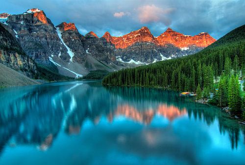 Blue lake between the mountains