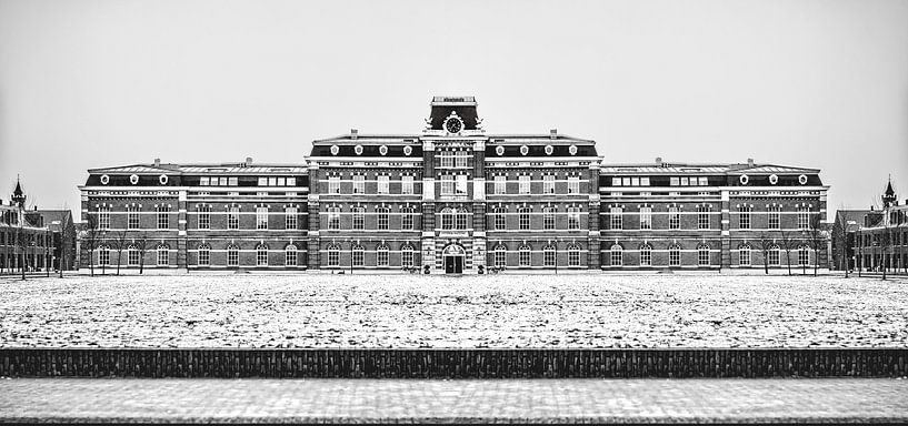 Caserne Ripperda, Haarlem (noir et blanc) par Yvon van der Wijk