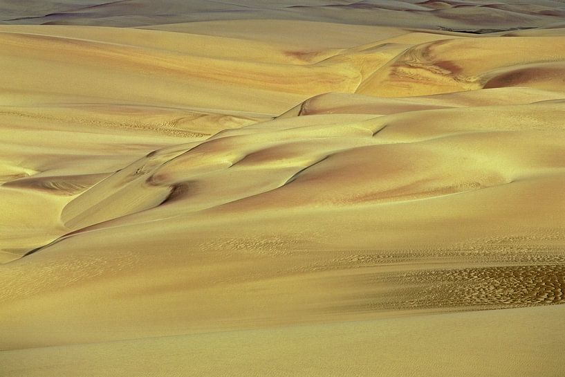 Skeleton Coast Park, Desert, Namibia, Africa by Walter G. Allgöwer