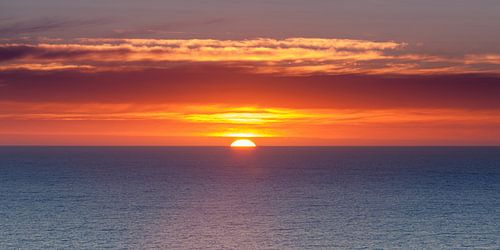 Lever de soleil sur la côte est de la Nouvelle-Zélande