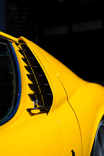 Détail latéral de la voiture de sport Lamborghini Miura