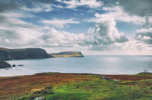 Aan het einde van de wereld. De kliffen van Neist Point in Schotland.