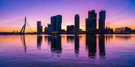 Skyline Rotterdam at the Kop van Zuid during sunrise. by Kimo Grashuis