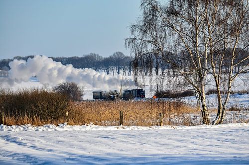 Rasender Roland in de winter bij Posewald op het eiland Rügen