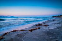 Zonsondergang op het strand op het eiland Kos