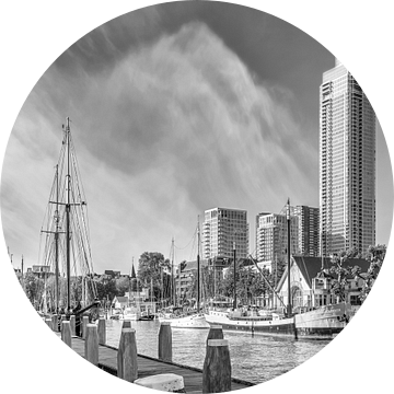 Aan de Veerhaven in Rotterdam | Monochrome