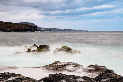 Die Küste des Atlantischen Ozeans auf Teneriffa