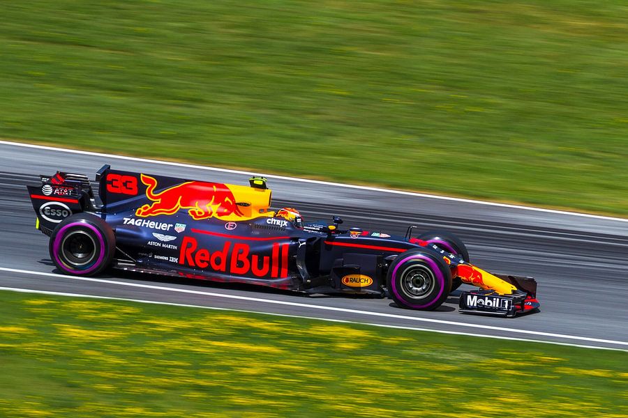 Max Verstappen in actie tijdens de Grand-Prix van Oostenrijk 2017