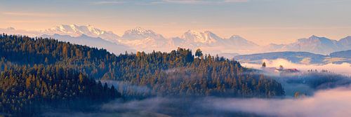 Panorama en zonsopkomst in Emmental, Zwitserland